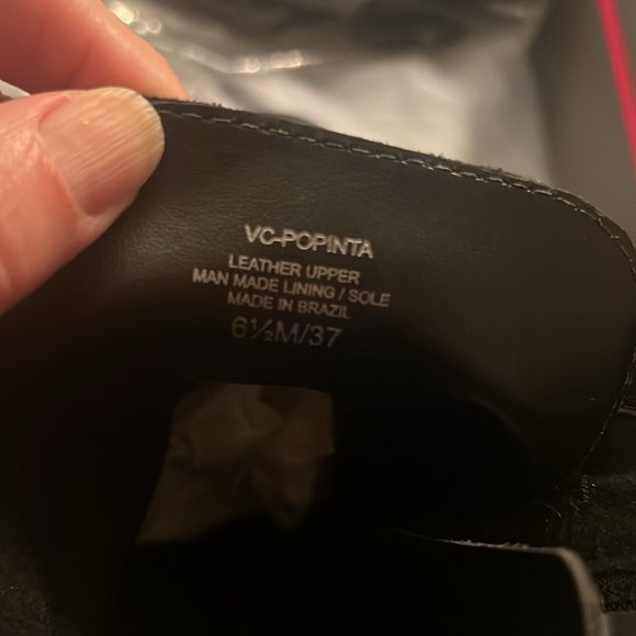 Vince Camuto Popinta Black Leather Zipper Ankle Boots, women's 6.5, new in box - Picture 9 of 11